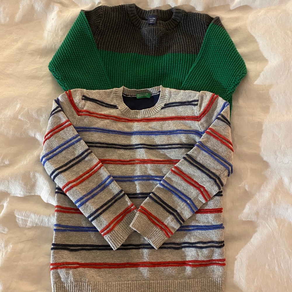 Boys size 4 / 5 gap and benetton sweaters GUC